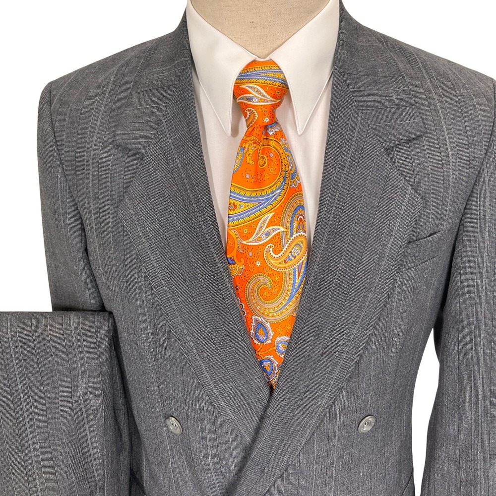 Gallery by Haggar Suit Men 40R 29W Gray Pinstripe Double Breasted Classic